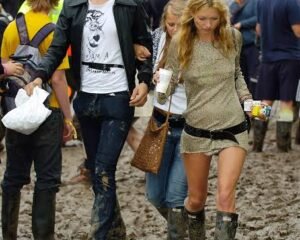 The Stunning Looks of Kate Moss in 2005 Glastonbury Festival, Source : Fashionista
