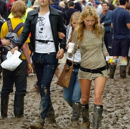 The Stunning Looks of Kate Moss in 2005 Glastonbury Festival, Source : Fashionista
