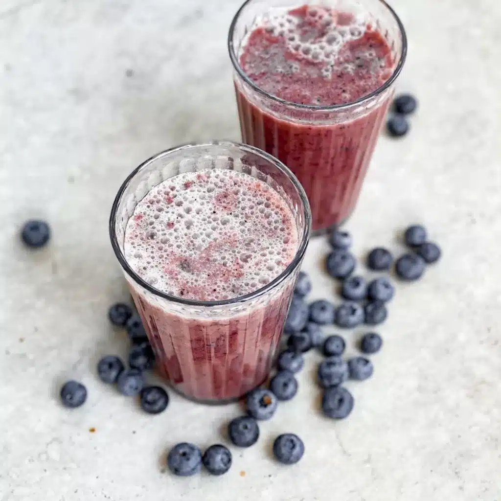 The Antioxidant Punch: Pomegranate and Blueberry Juice