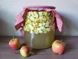 making apple cider vinegar at home