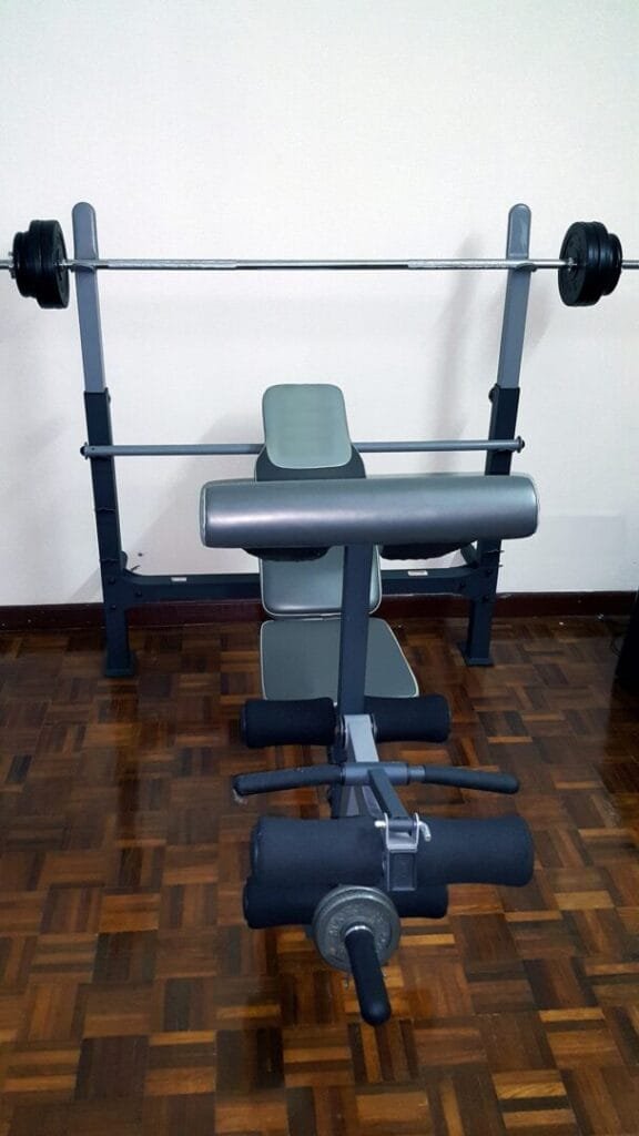 BENCH PRESS - GYM EQUIPENT