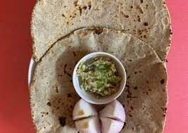 Jawar Bhakrey & Thecha -Healthy street food in maharashtra