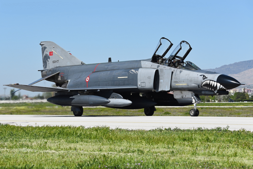 5 Historic Combat Missions of the F-4 Phantom II 7 image 4261